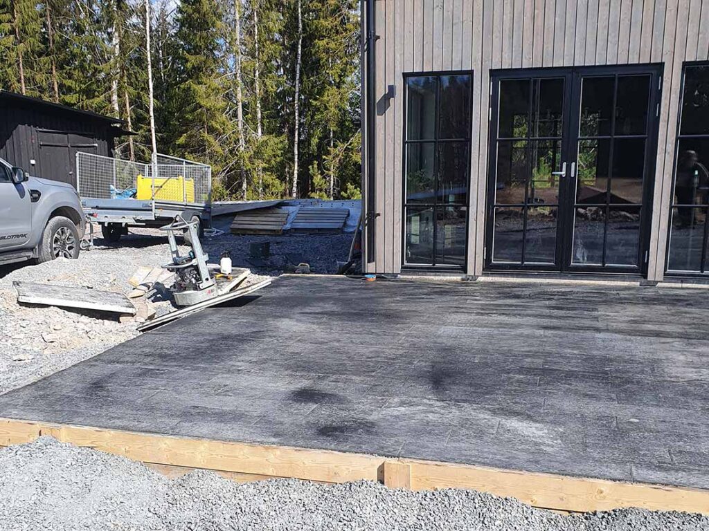 Gjutet däck till villa